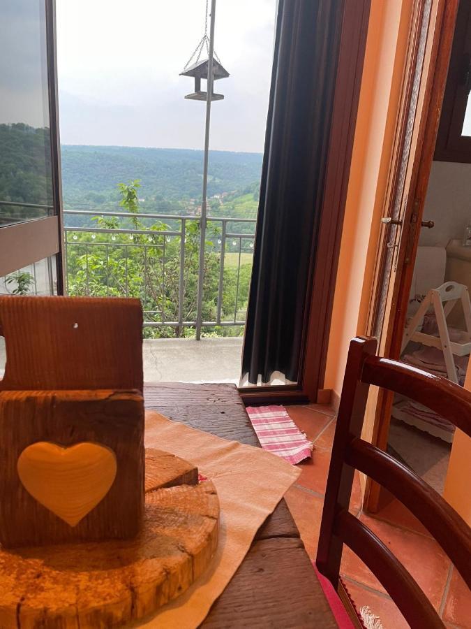 Appartamento “Sut L'Ala” Netro Buitenkant foto